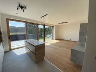 img-cf3b12c69638dfabb0dc438d5d49cf5d-v
